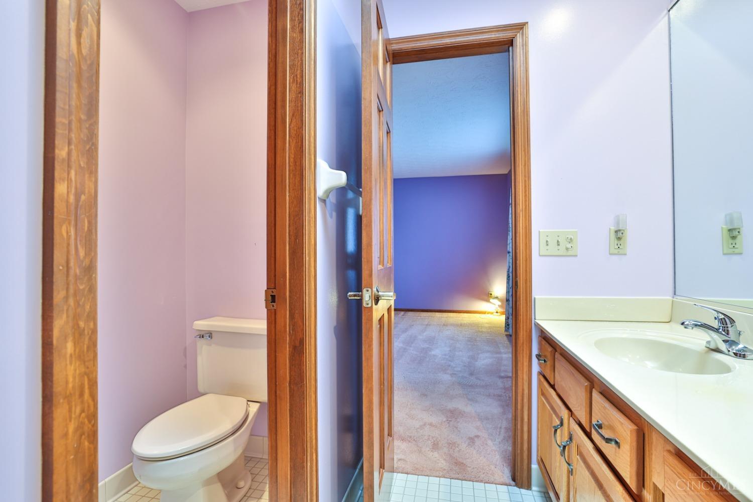 4912 Hubble Road Cincinnati, OH 45247 - Photo 29 of 50