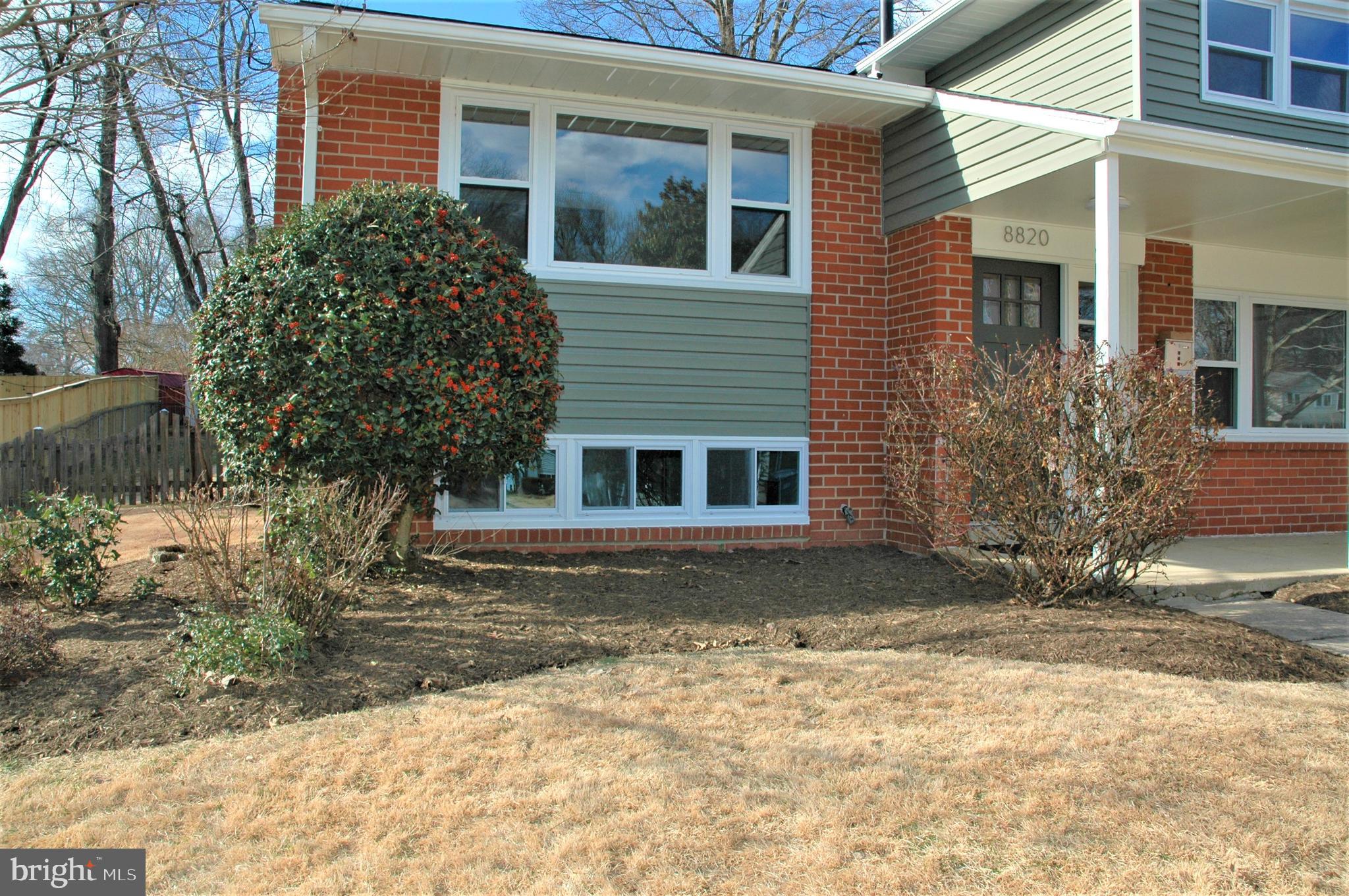 8820 Battery Road Alexandria, VA 22308 - Photo 35 of 41 Flower beds