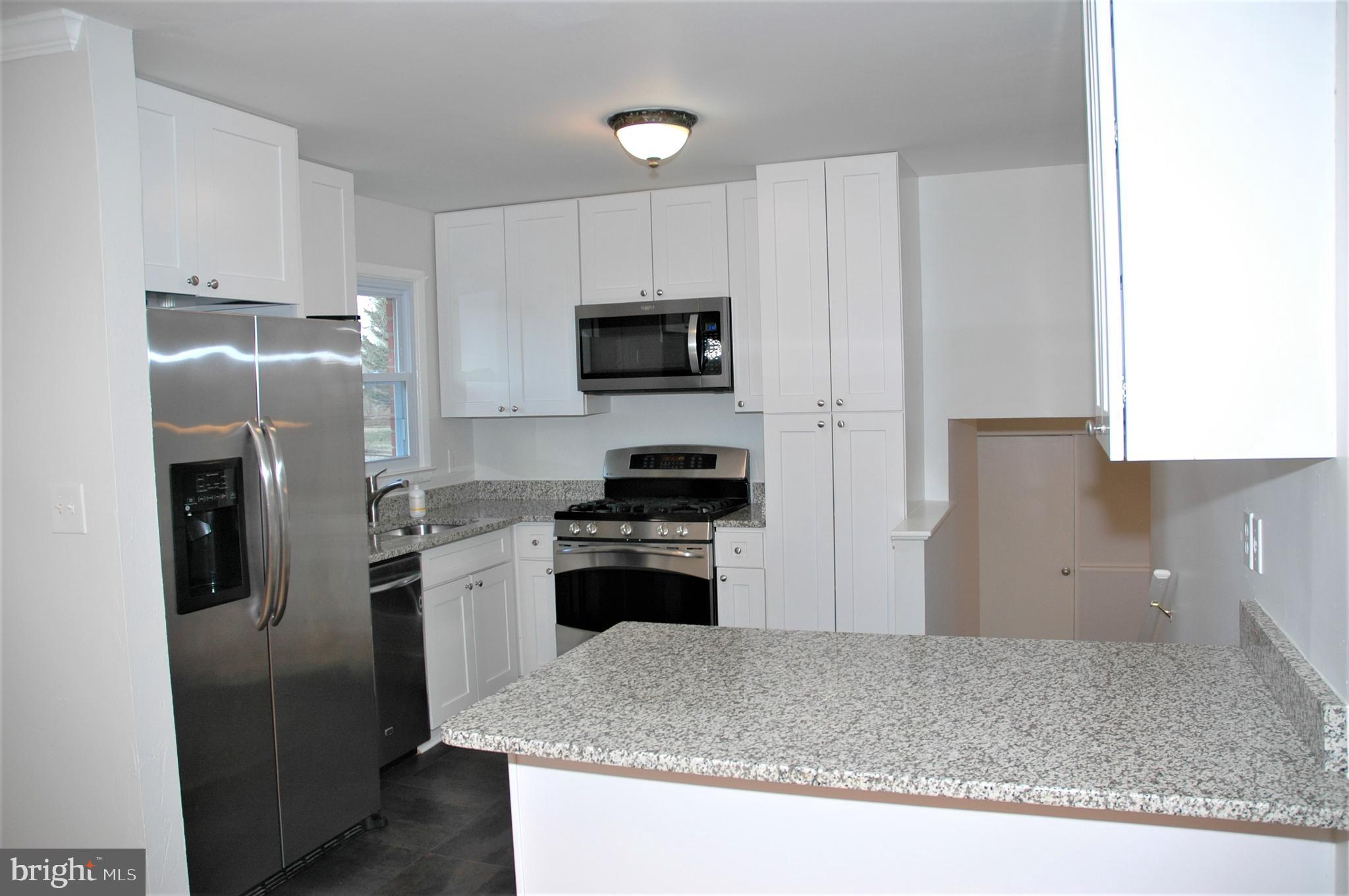 8820 Battery Road Alexandria, VA 22308 - Photo 8 of 41 Kitchen