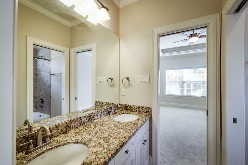 4324 Ione Street Bellaire, TX 77401 - Photo 24 of 32