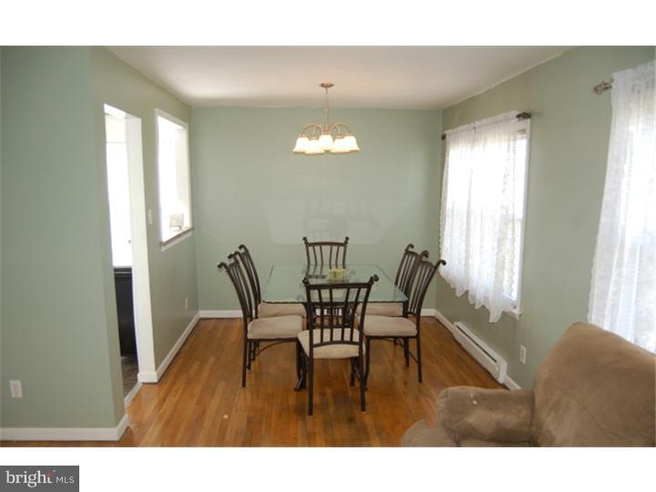 719 Manfield Road Newark, DE 19713 - Photo 7 of 14 Dining Room