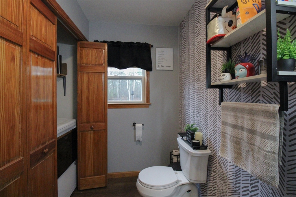 261 Greenwich Road Ware, MA 01082 - Photo 12 of 35