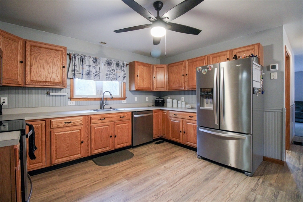 261 Greenwich Road Ware, MA 01082 - Photo 6 of 35