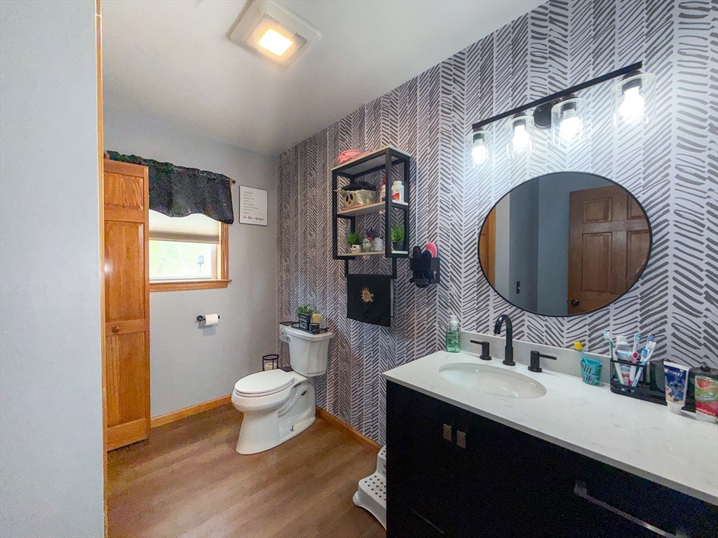 261 Greenwich Road Ware, MA 01082 - Photo 9 of 19