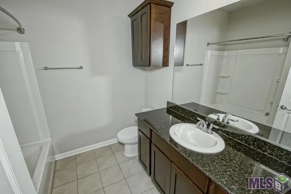 $265,000 | 14079 Oakwilde Drive, Denham Springs, LA 70706
