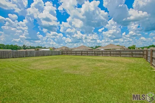 $265,000 | 14079 Oakwilde Drive, Denham Springs, LA 70706