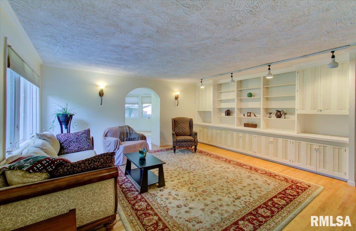 1137 Rantoul Street Springfield, IL 62704 - Photo 8 of 50