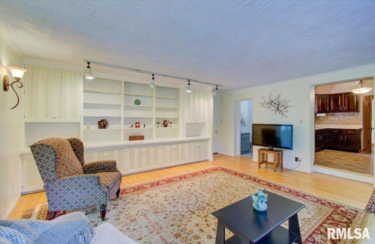 1137 Rantoul Street Springfield, IL 62704 - Photo 9 of 50