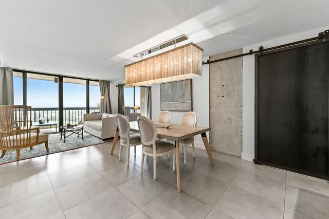 $350,000 | 2425 Presidential Way, Unit 1806, West Palm Beach, FL 33401