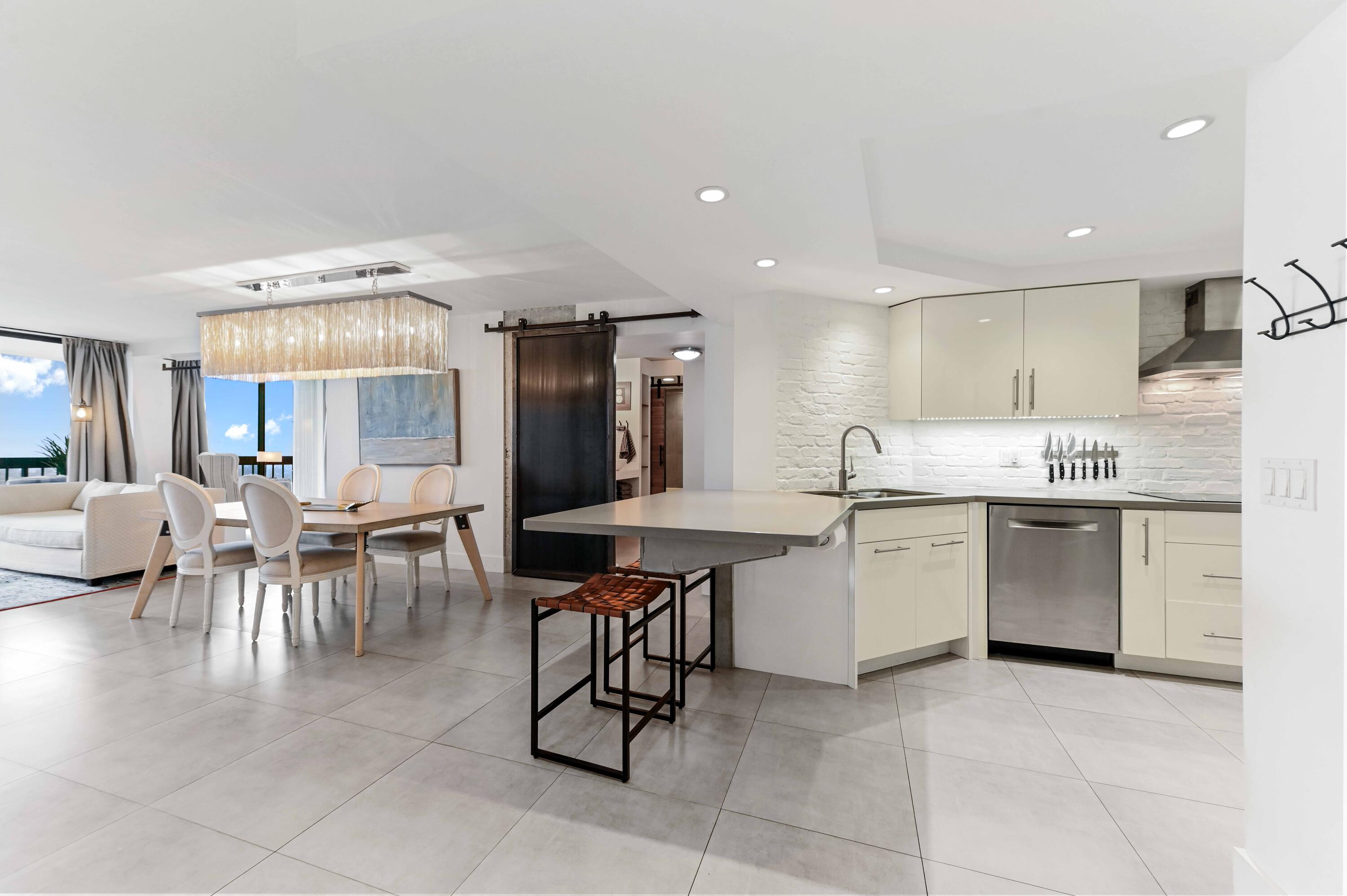 2425 Presidential Way, Unit 1806 West Palm Beach, FL 33401 - Photo 2 of 45 12 entry 01