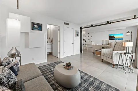 $350,000 | 2425 Presidential Way, Unit 1806, West Palm Beach, FL 33401