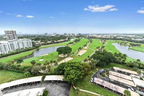 $350,000 | 2425 Presidential Way, Unit 1806, West Palm Beach, FL 33401