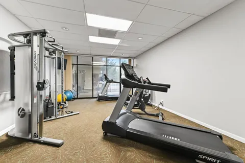 $350,000 | 2425 Presidential Way, Unit 1806, West Palm Beach, FL 33401