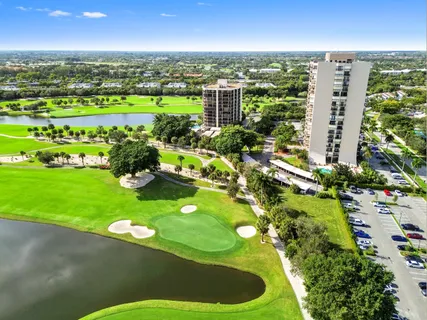 $350,000 | 2425 Presidential Way, Unit 1806, West Palm Beach, FL 33401