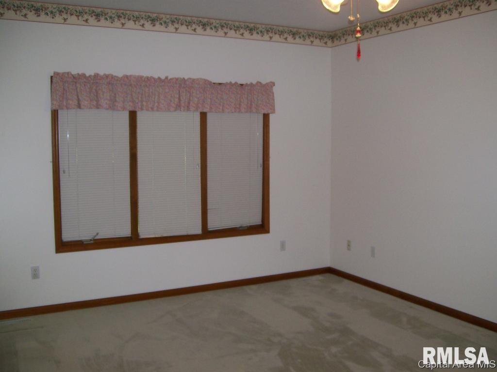 4400 Tulane Court Springfield, IL 62712 - Photo 8 of 12 Gallery Image 8