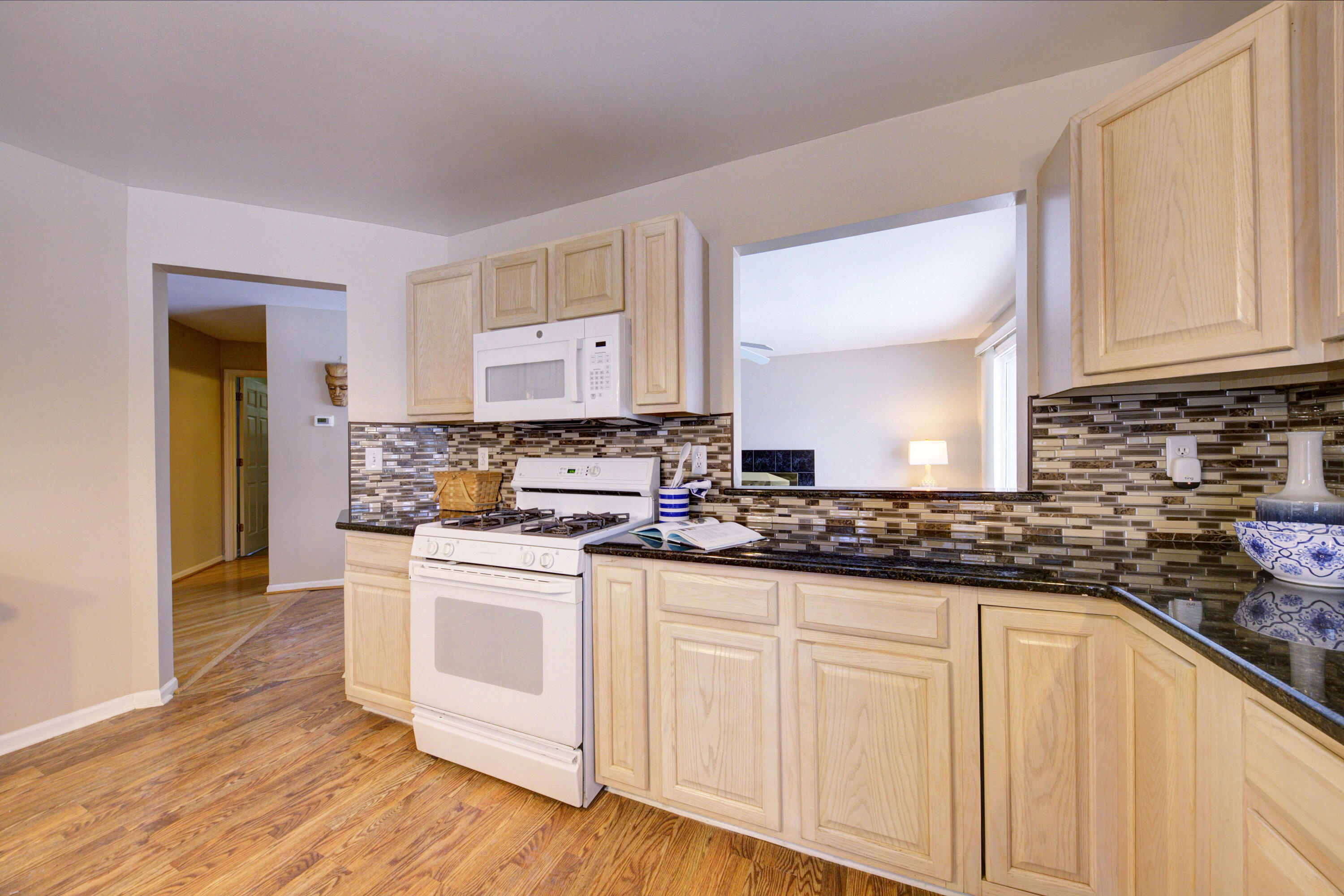 45246 Gerald Court Canton, MI 48188 - Photo 21 of 66 IMG_2070_1_2