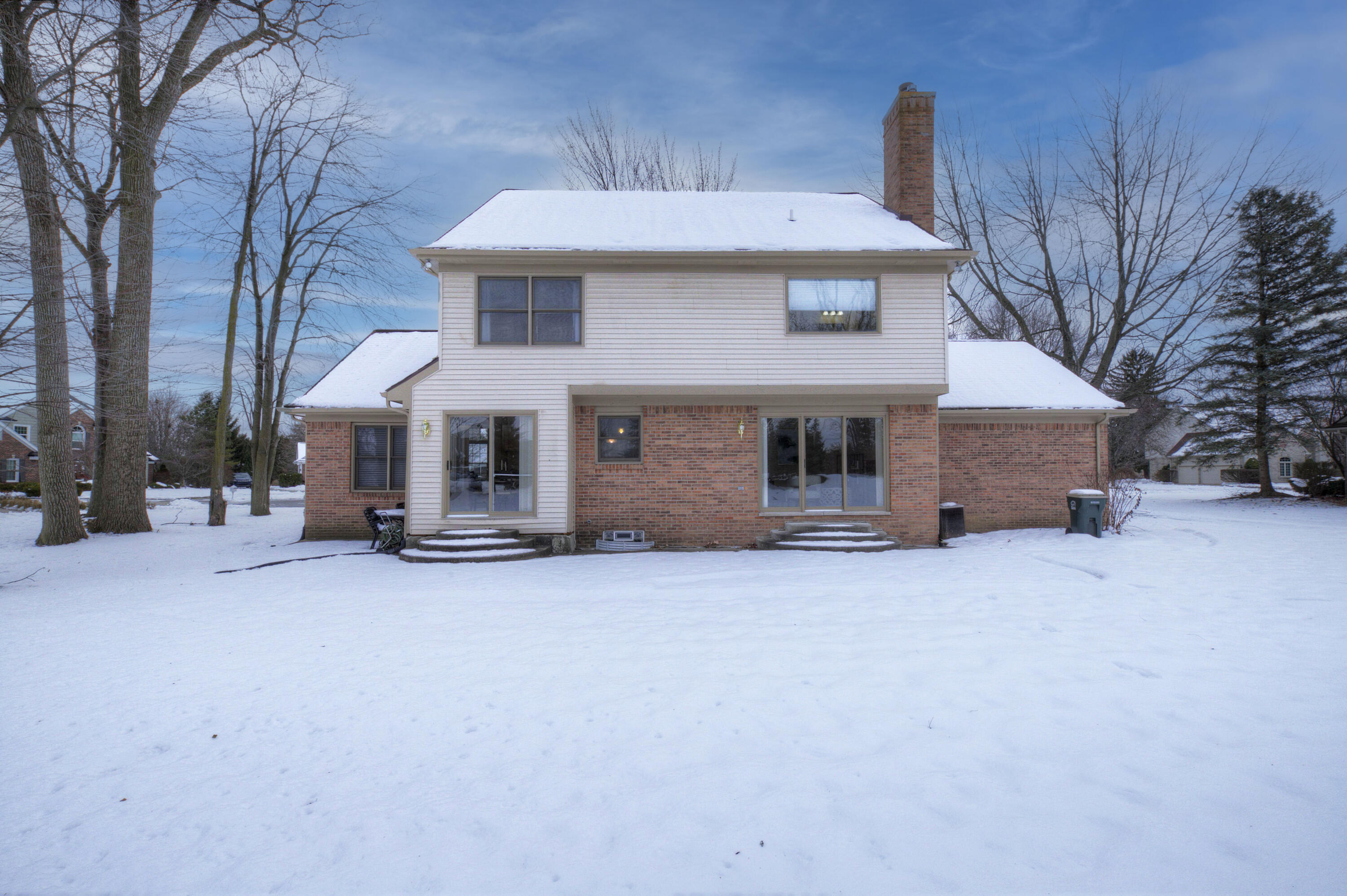 45246 Gerald Court Canton, MI 48188 - Photo 6 of 66 IMG_2001_2_3