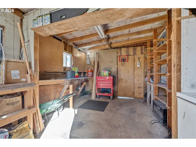 a view of an outdoor space