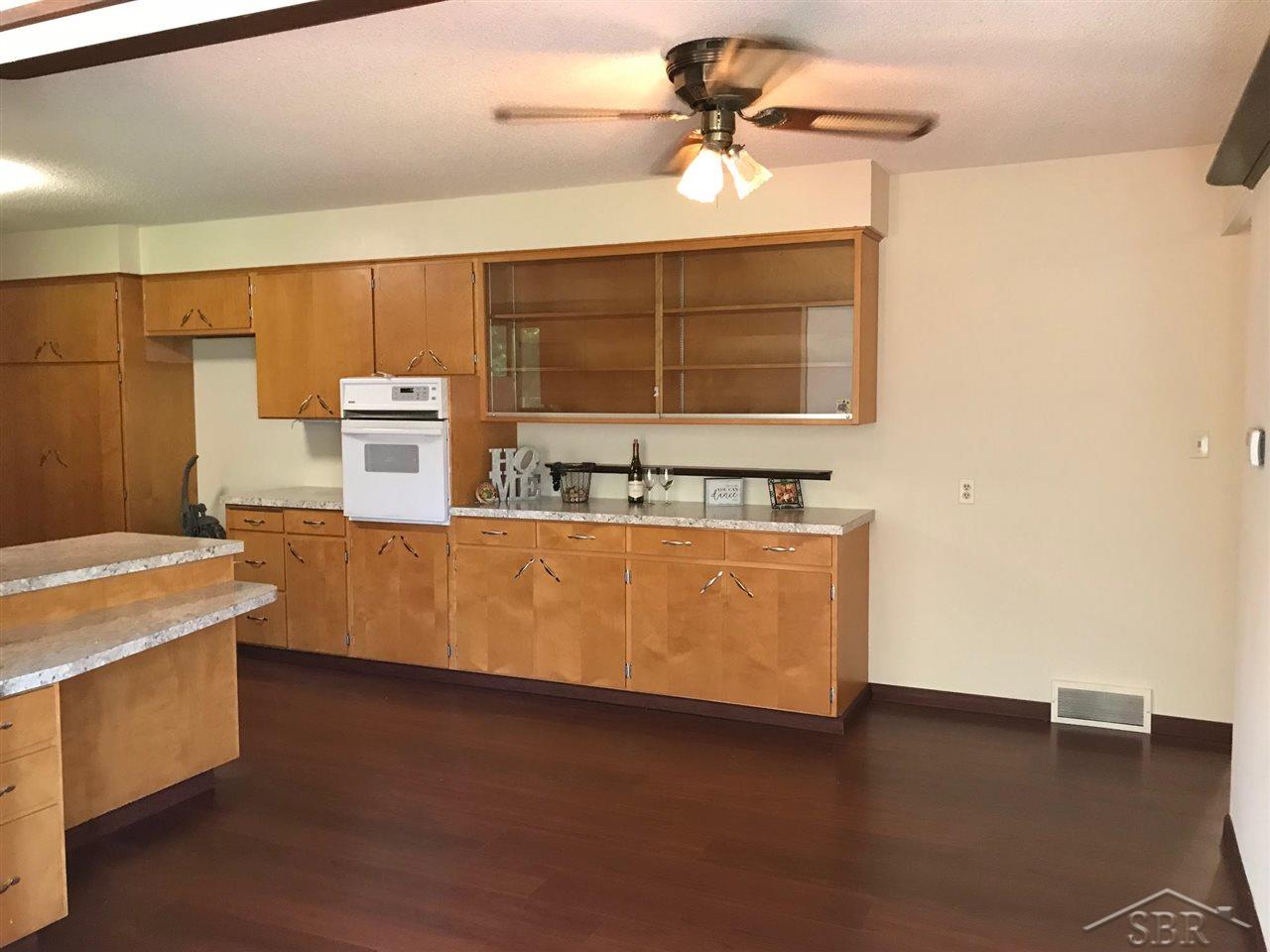 1705 North Miller Road Saginaw, MI 48609 - Photo 16 of 58 31374889-15.JPG