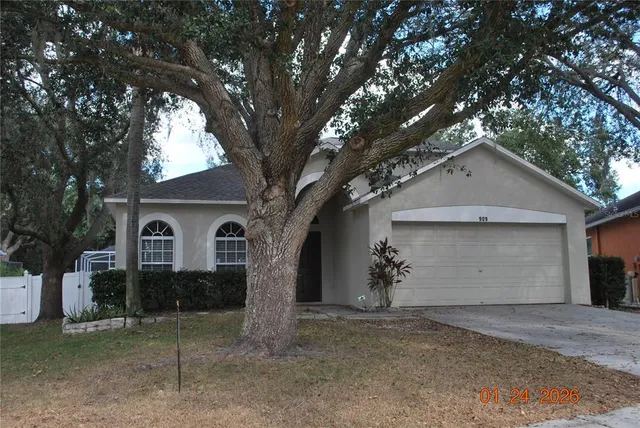 $2,895 | 909 Grand Canyon Drive, Valrico, FL 33594