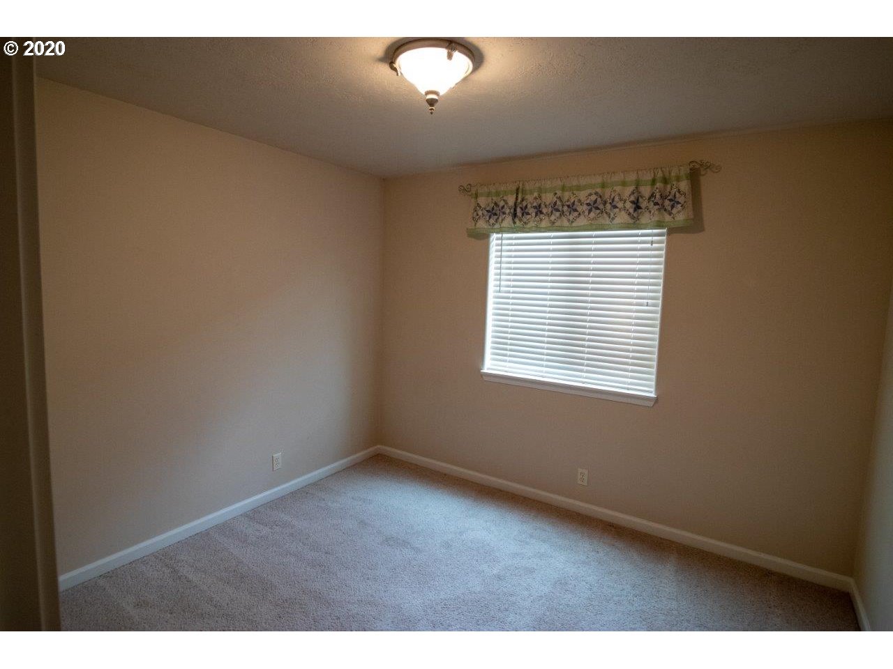 624 63rd Street Springfield, OR 97478 - Photo 14 of 22