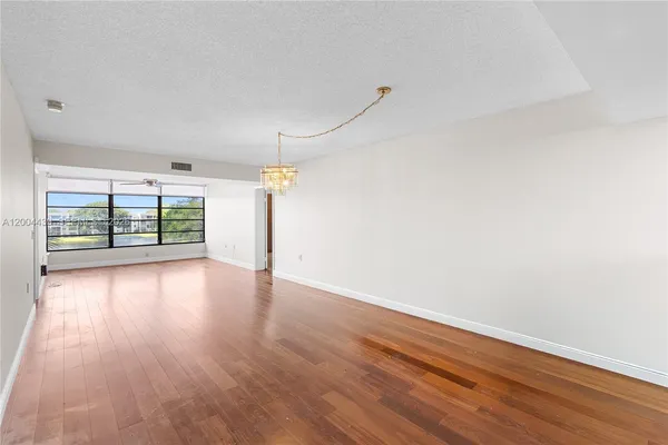 $2,450 | 1524 Whitehall Drive, Unit 405, Davie, FL 33324