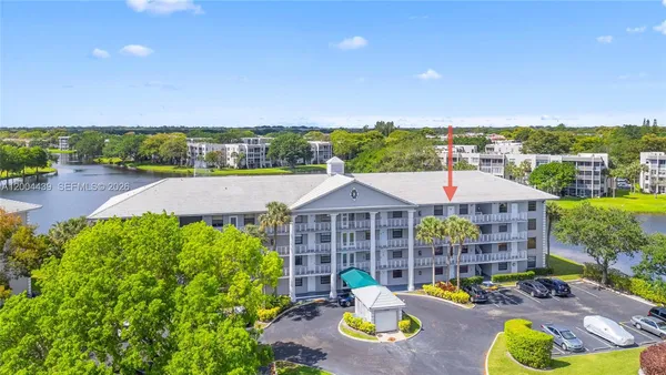$2,450 | 1524 Whitehall Drive, Unit 405, Davie, FL 33324