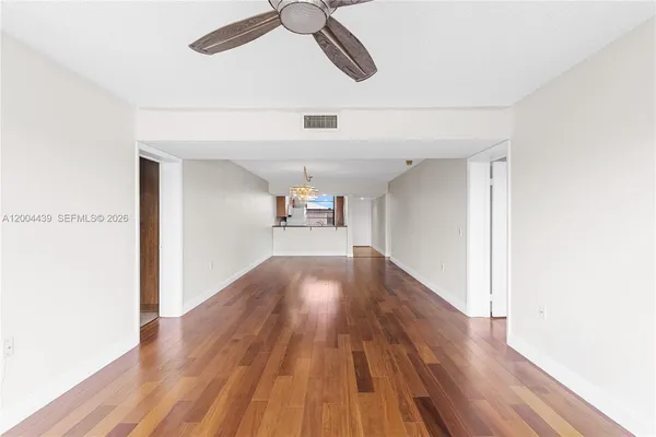 $2,450 | 1524 Whitehall Drive, Unit 405, Davie, FL 33324