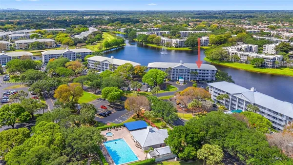 $2,450 | 1524 Whitehall Drive, Unit 405, Davie, FL 33324