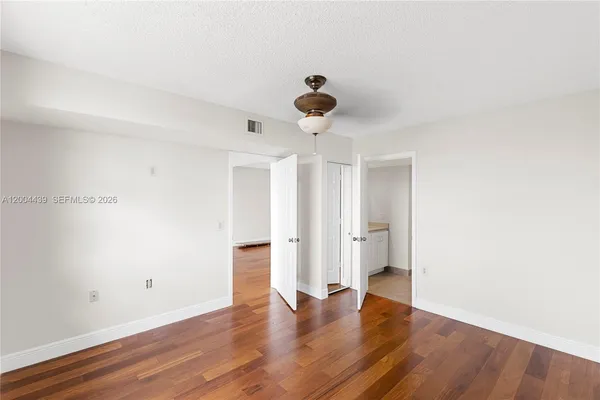 $2,450 | 1524 Whitehall Drive, Unit 405, Davie, FL 33324