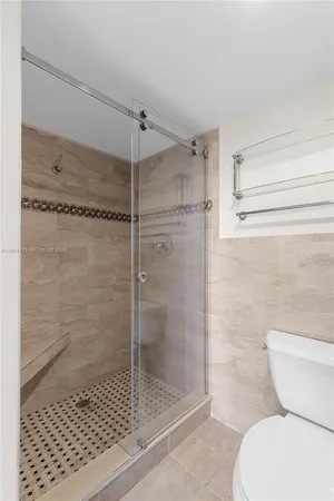 $2,450 | 1524 Whitehall Drive, Unit 405, Davie, FL 33324