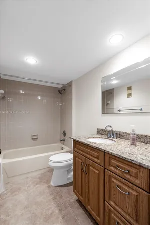 $2,450 | 1524 Whitehall Drive, Unit 405, Davie, FL 33324