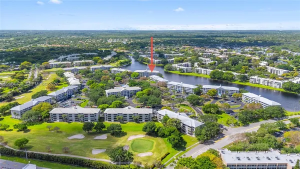 $2,450 | 1524 Whitehall Drive, Unit 405, Davie, FL 33324