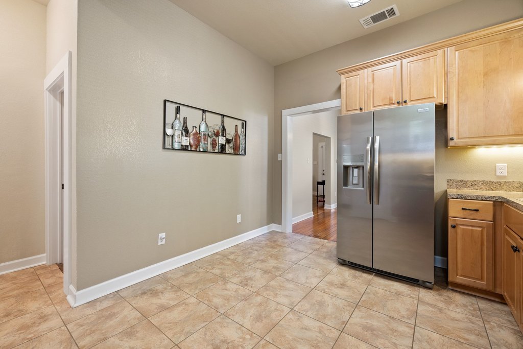 314 West 3rd Street Taylor, TX 76574 - Photo 17 of 27