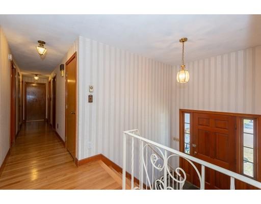 32 Lawndale Road Stoneham, MA 02180 - Photo 11 of 30 Gallery Image 11