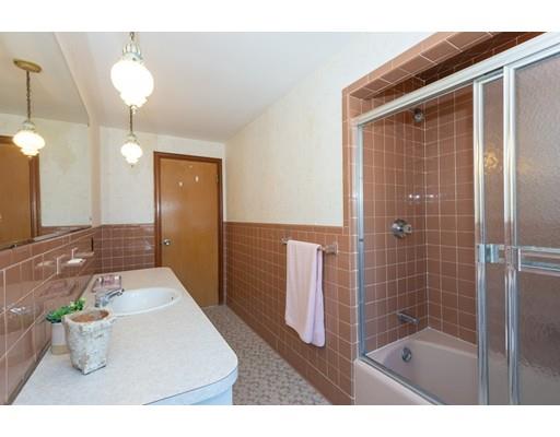 32 Lawndale Road Stoneham, MA 02180 - Photo 21 of 30 Gallery Image 21