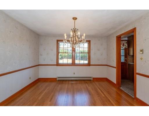 32 Lawndale Road Stoneham, MA 02180 - Photo 7 of 30 Gallery Image 7