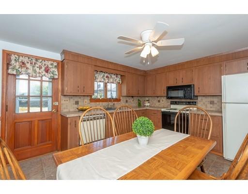 32 Lawndale Road Stoneham, MA 02180 - Photo 9 of 30 Gallery Image 9