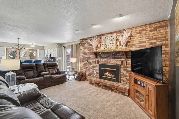 $389,500 | 902 6th Avenue Southeast, Pipestone, MN 56164