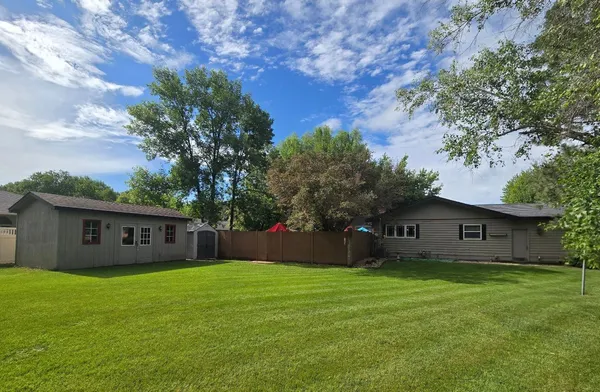 $389,500 | 902 6th Avenue Southeast, Pipestone, MN 56164
