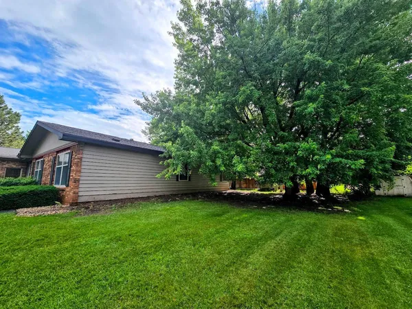 $389,500 | 902 6th Avenue Southeast, Pipestone, MN 56164