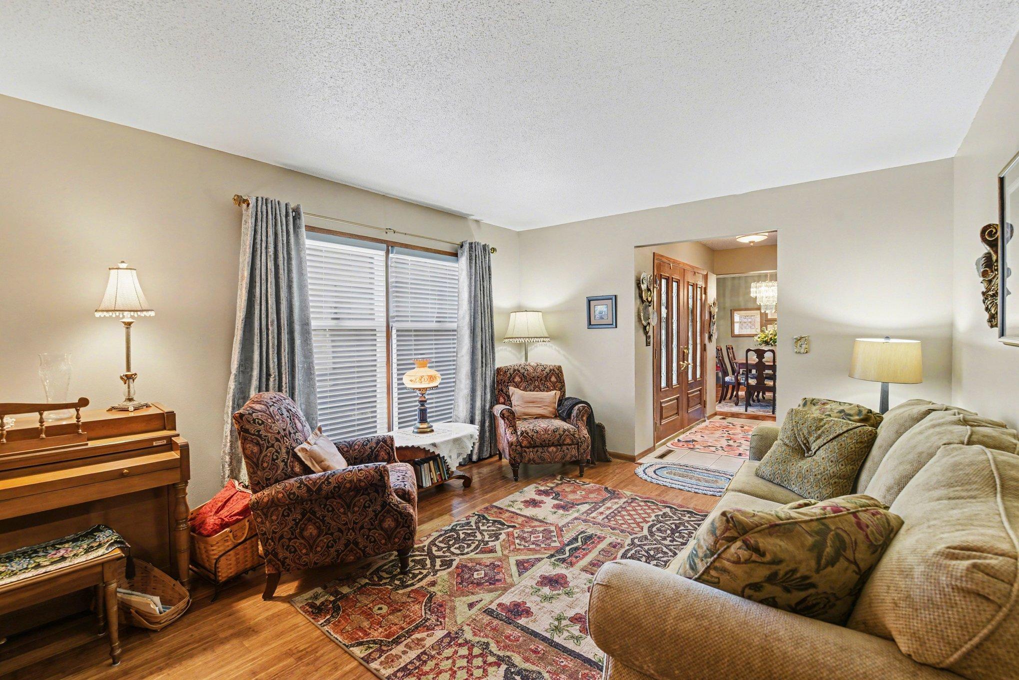 902 6th Avenue Southeast Pipestone, MN 56164 - Photo 4 of 43