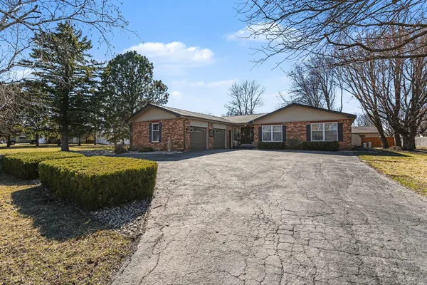 $389,500 | 902 6th Avenue Southeast, Pipestone, MN 56164