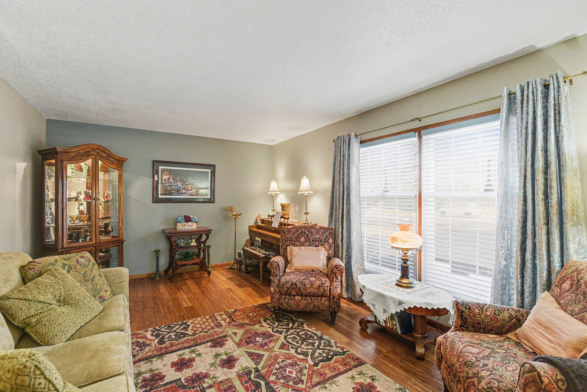 902 6th Avenue Southeast Pipestone, MN 56164 - Photo 5 of 43