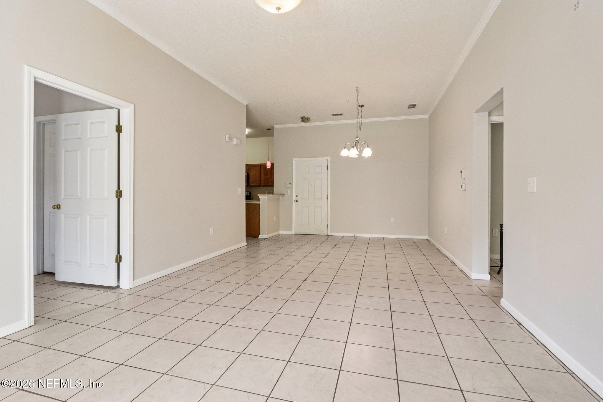 7920 Merrill Road, Unit 408 Jacksonville, FL 32277 - Photo 5 of 30 Dining / Living Room
