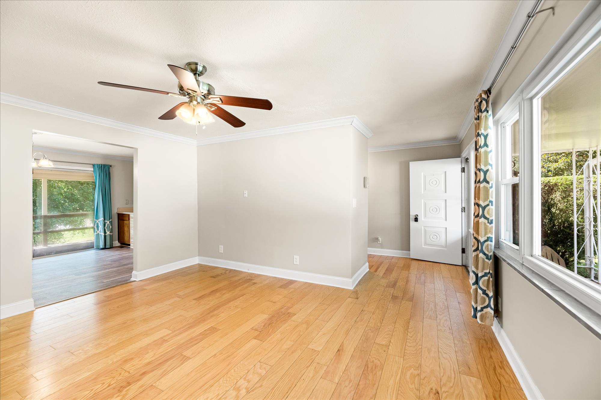 101 Maywood Road Oak Ridge, TN 37830 - Photo 6 of 20 101-Maywood-Rd-Oak-Ridge-TN-5