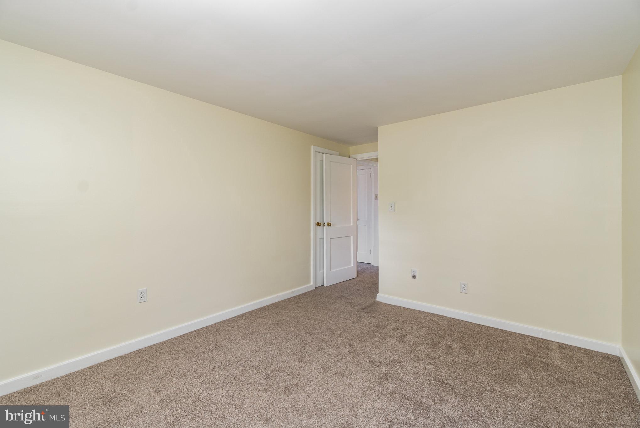 915 Colonial Road Harrisburg, PA 17112 - Photo 18 of 30 Primary Bedroom