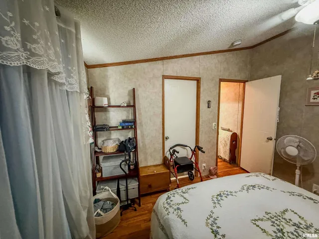 $85,000 | 325 East Webster Street, Herrin, IL 62948