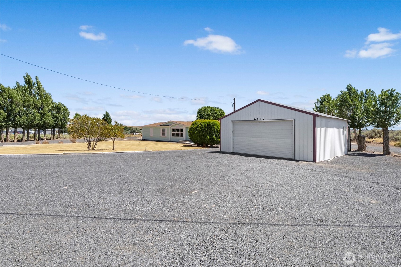 6417 Ferguson Road Northeast Moses Lake, WA 98837 - Photo 5 of 40