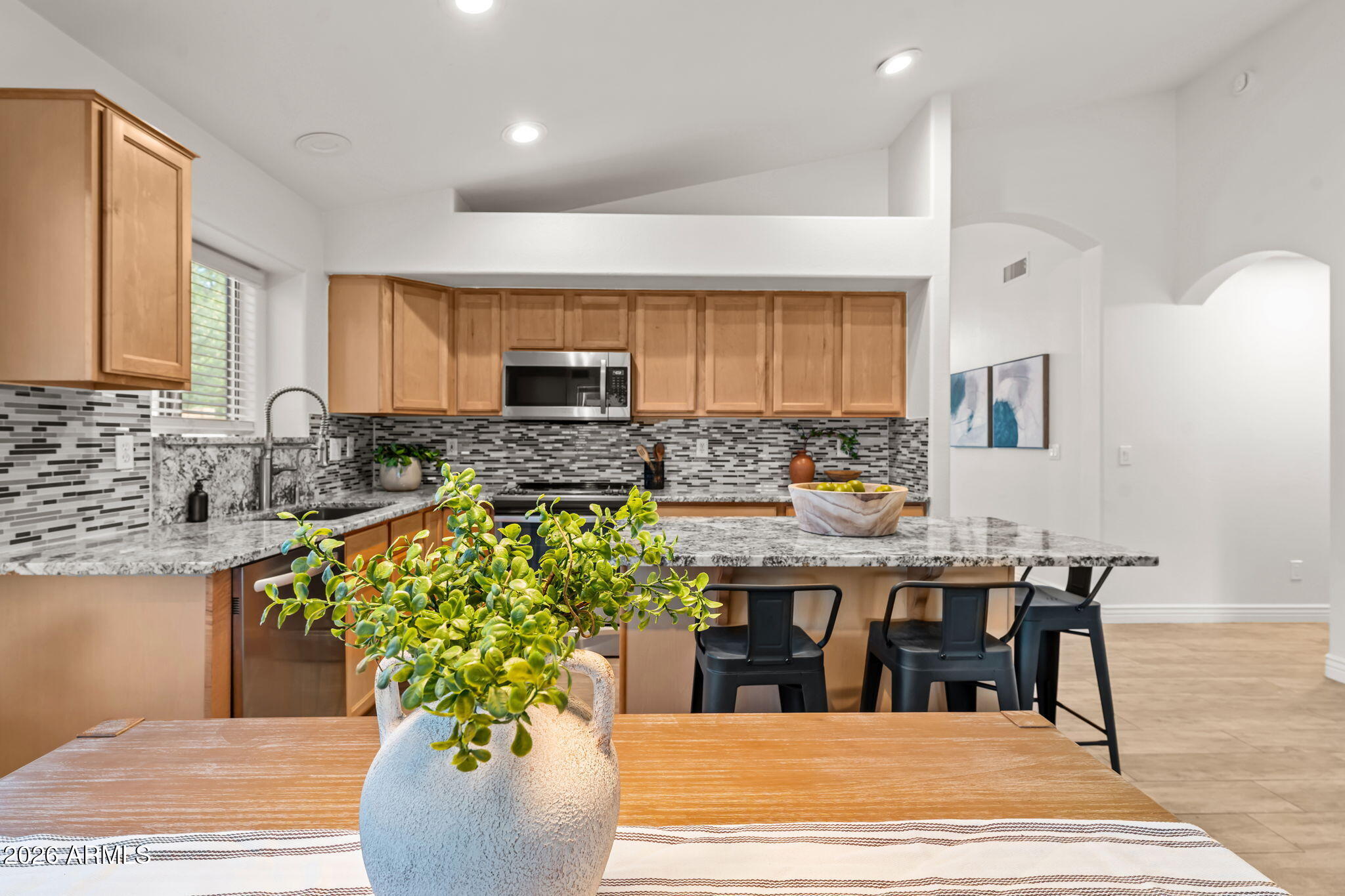 2132 East Smoke Tree Road Gilbert, AZ 85296 - Photo 7 of 32 24_kitchen